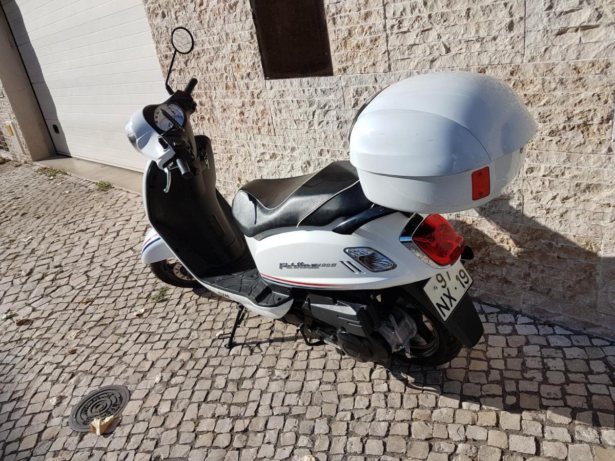 Room With Private Bathroom -Alcantara Lisboa Екстериор снимка